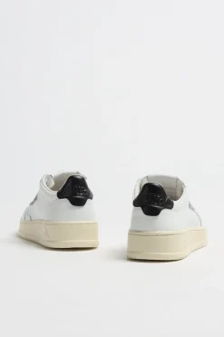 Femme Autry Baskets 01 Low En Blanc/Noir