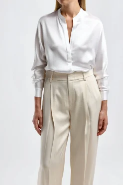 Femme Vince Blouse En Soie Band Collar En Blanc Optique