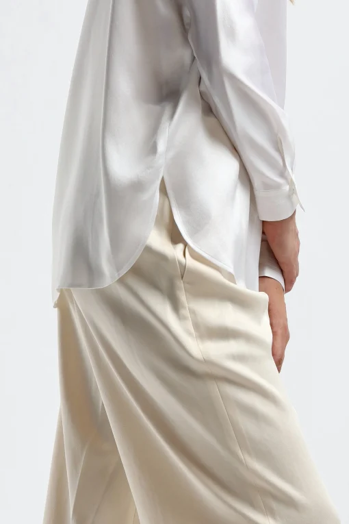 Femme Vince Blouse En Soie Band Collar En Blanc Optique