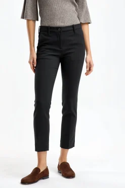 Femme Nine In The Morning Chino Breezy En Noir