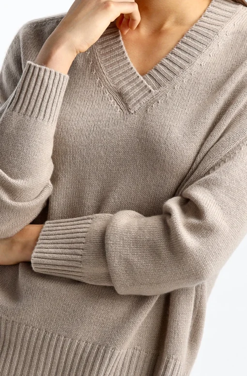 Femme Allude Pull Beige Avec Col En V